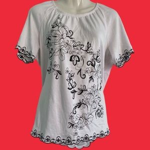 NWT Alia women embroidered blouse size Medium